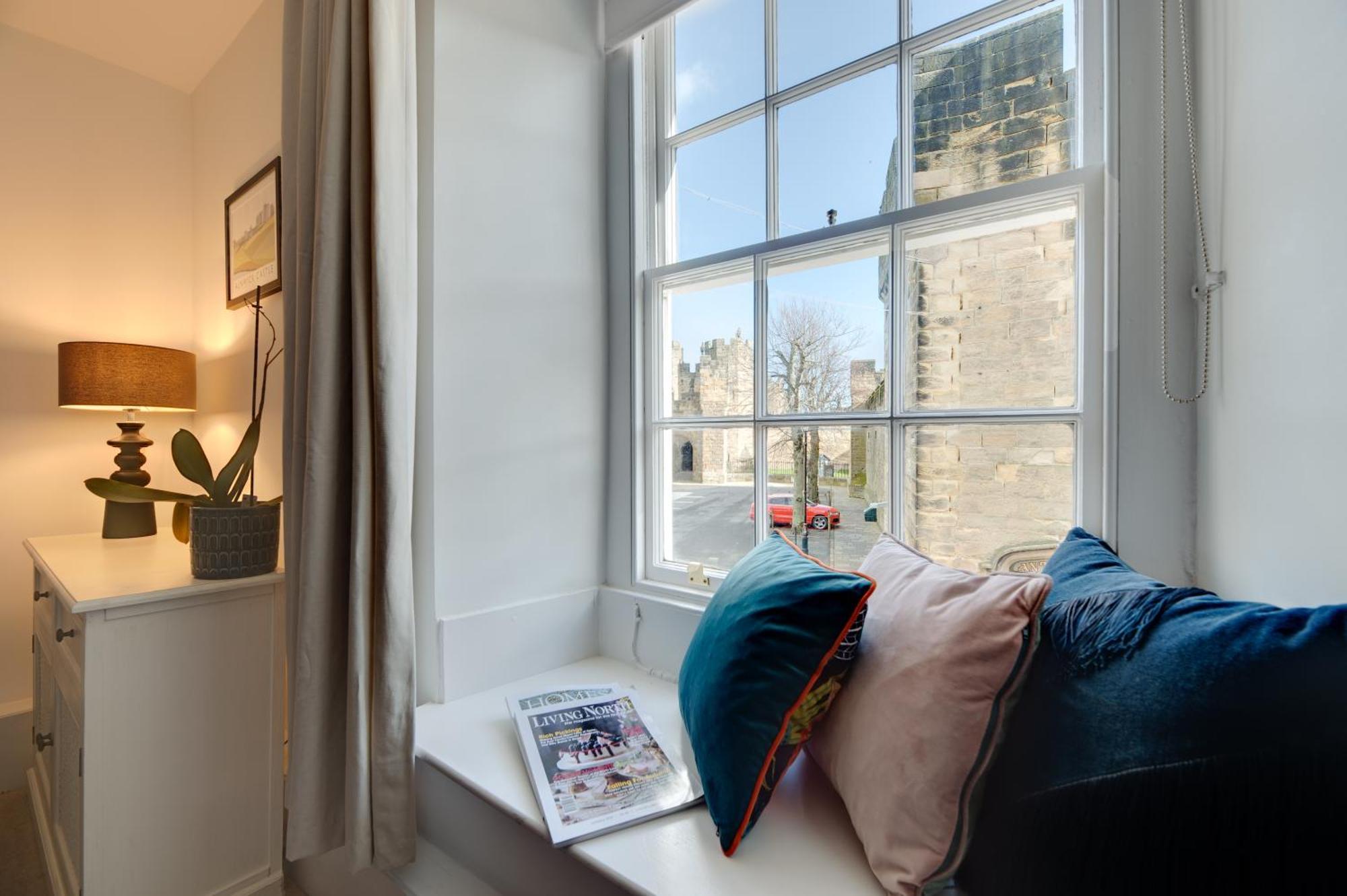 Lionsgate View - Luxury Apartment Opposite Alnwick Castle Extérieur photo